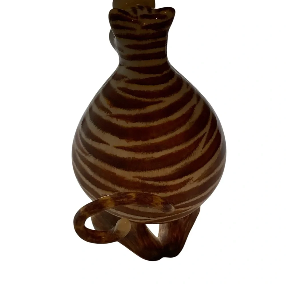 Cool cat ceramic piece